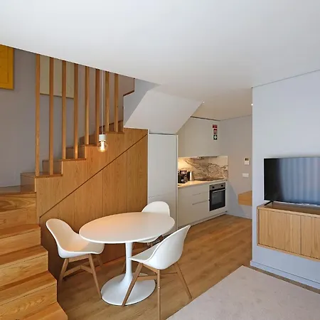 Апартаменты Flh Boavista Wooden Порту